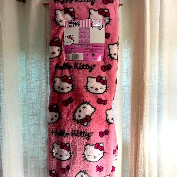 Hello Kitty Pink Blanket